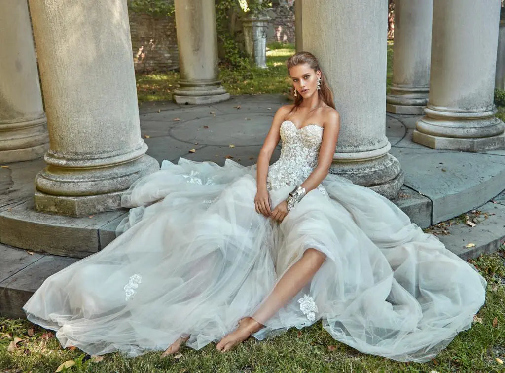 12 Ball Gowns Wedding Dresses You'll Love