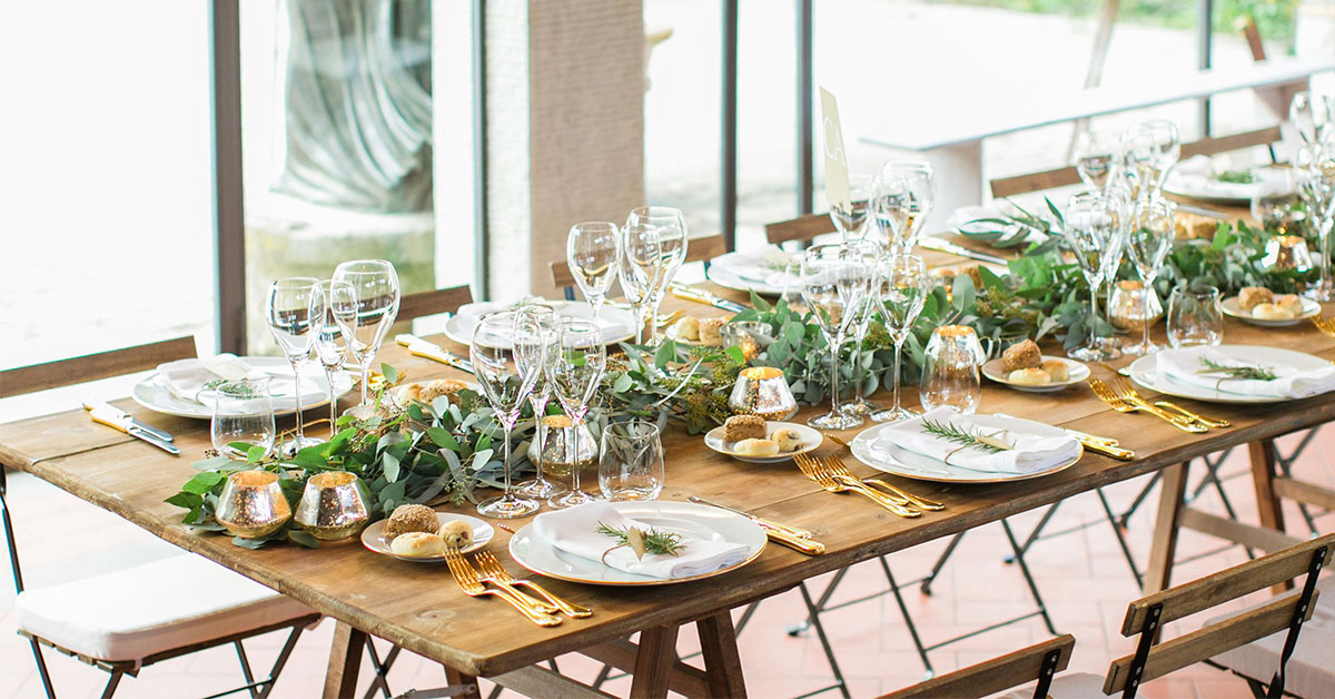 How to Decorate Your Table For An Intimate Wedding, From Rustic Chic to a Modern and Minimal Dream